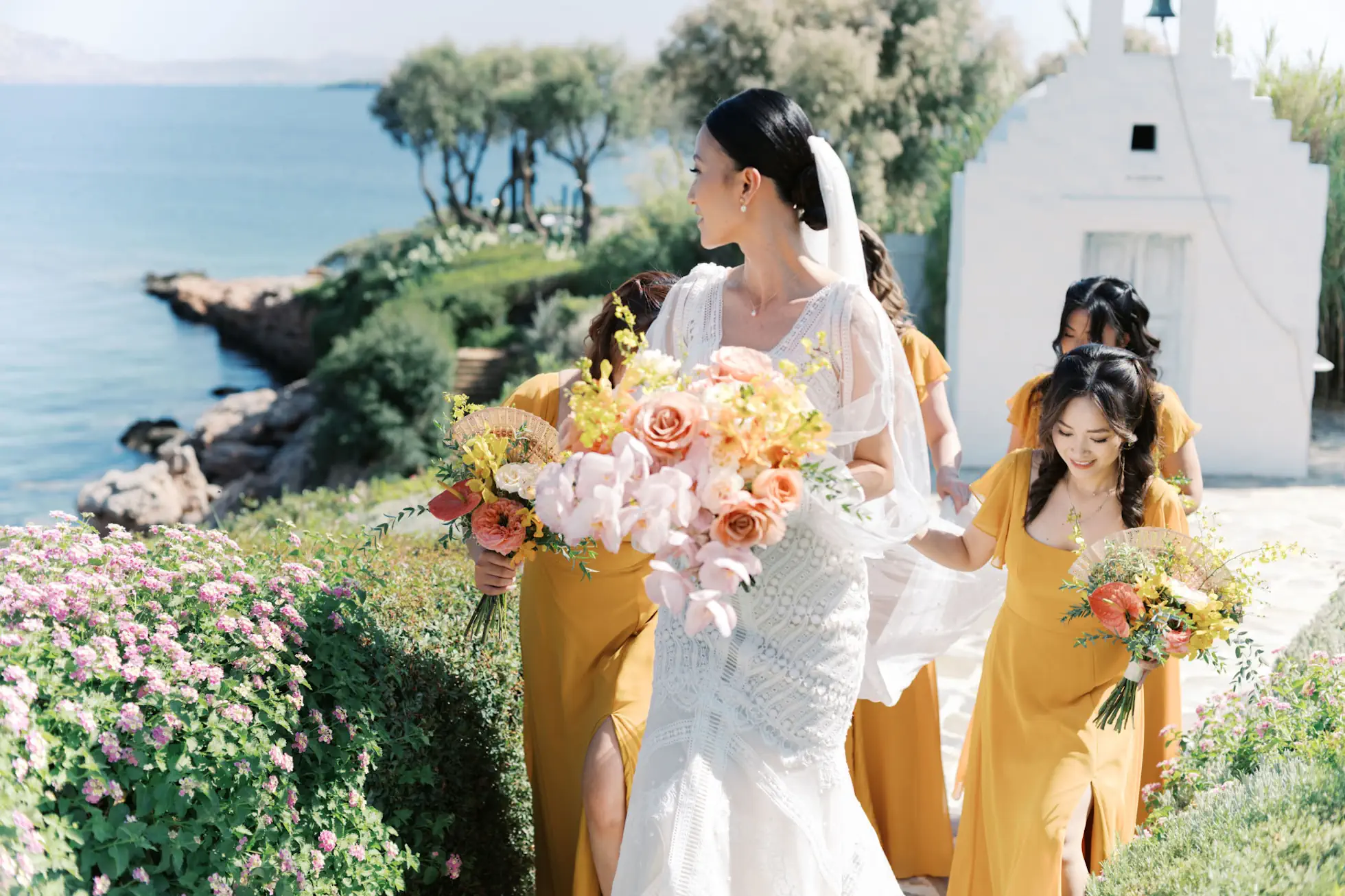 Wedding in Athens with 70s Glam Style